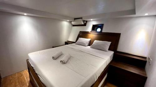 Gallery image of Phinisi Panrita Luxury Komodo in Labuan Bajo