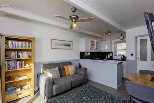 Köök või kööginurk majutusasutuses Misty Isles Cottage- Ellanabeich, Isle of Seil