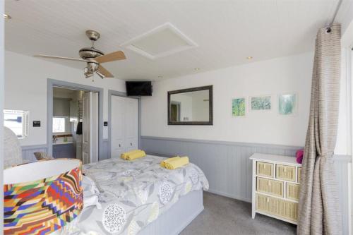 Voodi või voodid majutusasutuse Misty Isles Cottage- Ellanabeich, Isle of Seil toas