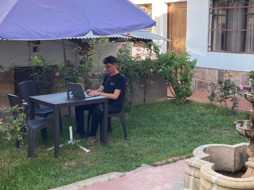 Κήπος έξω από το Santa Teresa Alley Hostel