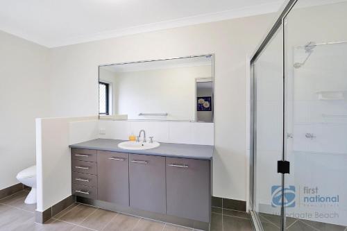 Koupelna v ubytování 27 Bauhinia Street