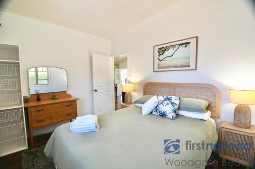 Ένα ή περισσότερα κρεβάτια σε δωμάτιο στο 10 Fifth Avenue