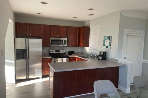 Kuchyň nebo kuchyňský kout v ubytování Cozy Corner Townhome