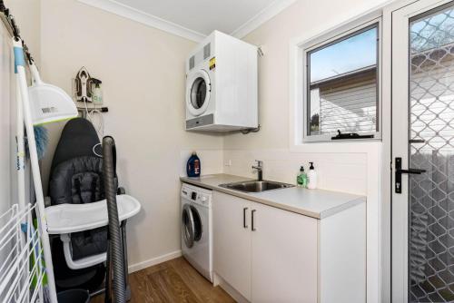 Η κουζίνα ή μικρή κουζίνα στο High on Kenneth