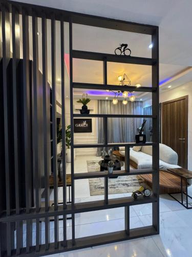 Postel nebo postele na pokoji v ubytování luxe 2 bedroom with snooker board- ikate lekki