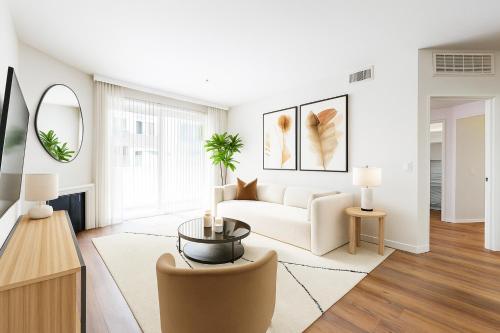 Luxury Coastal 1 & 2 Bedroom Retreat Near Venice with Pool & Cinema Room photo 31