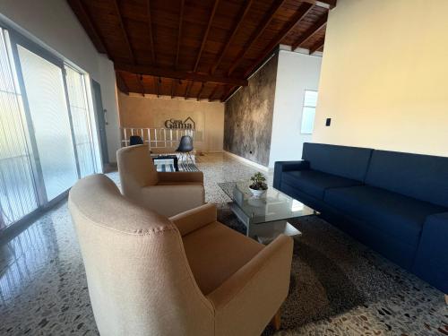 Χώρος καθιστικού στο accommodation in medellin, laureles, belen rosales CASA GAMA MEDELLIN