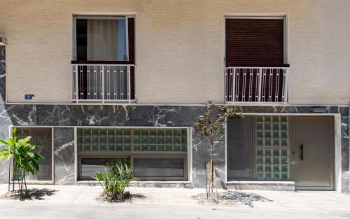 Glass Nest Athens 2BR Apartment near Metro & Airport Line