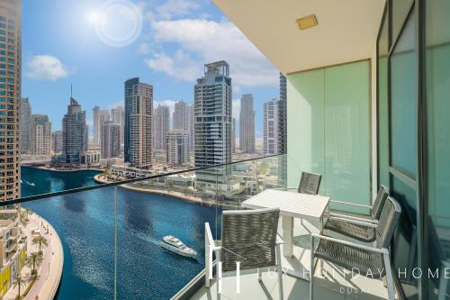 LUX Contemporary Suite with Marina View 3