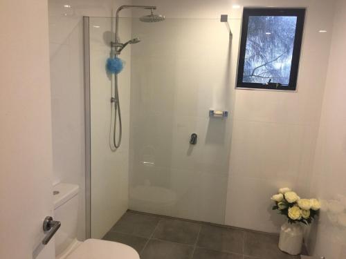 Ένα μπάνιο στο Absolute waterfront, secret garden & luxurious add on options