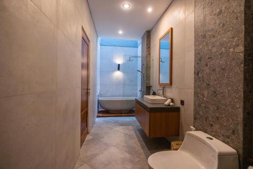 Koupelna v ubytování Villa in Canggu with a private pool