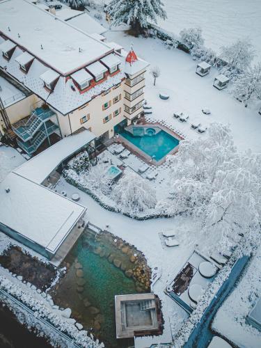 Hotel Majestic - Unique Spa Resort — Pool view