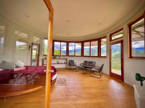 Χώρος καθιστικού στο House on the Hill 1BR Costa Rica Jungle Escape