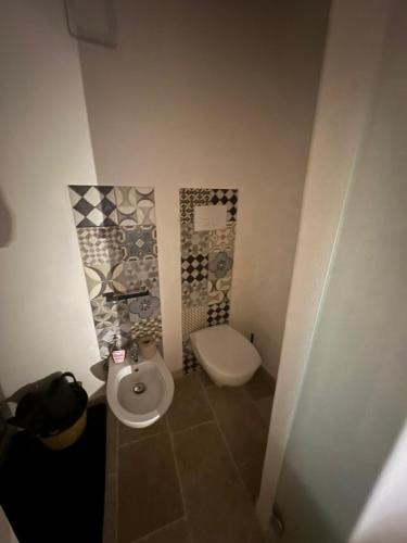 Ένα μπάνιο στο Suite GlassGreen