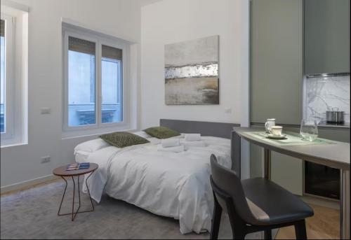 New Apartment close to Duomo - PRIVATE PARKING