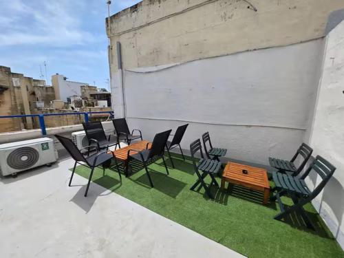 Χώρος καθιστικού στο Modern next to Valletta Studio Apartment