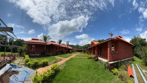 Zahrada ubytování Redstone Naturestay Resort, Khopoli