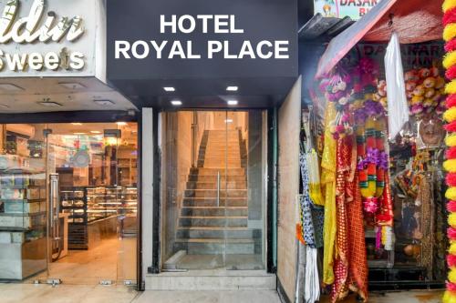 Foto de la galería de Hotel Royal Place- Indian Nationals only en Calcuta