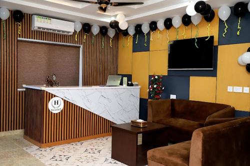 TV a/nebo společenská místnost v ubytování Hotel Luxury Express