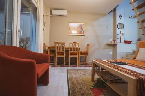 Χώρος καθιστικού στο Orma, pet friendly retreat studio