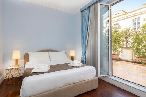 Prestigious Penthouse Piazza Barberini