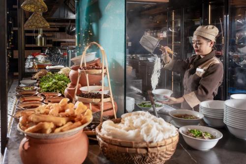 Φαγητό σε αυτό το ξενοδοχείο ή κάπου εκεί κοντά