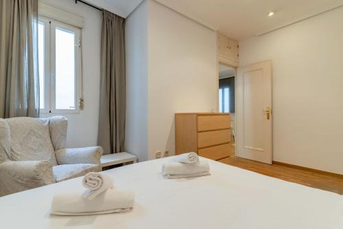 Central Cozy -1Bedroom 1Bath -Anton Martin