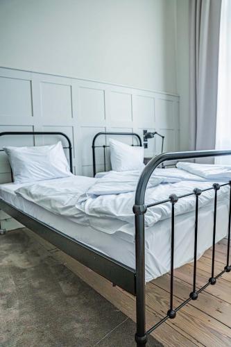 ARCHE Klasztor Wrocław — Bedroom