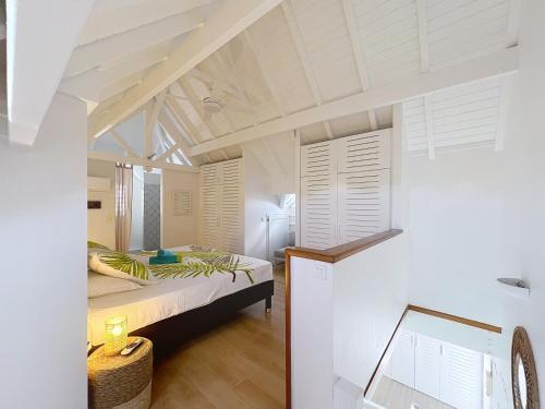 Koupelna v ubytování Pitaya - T3 cosy en duplex avec cuve