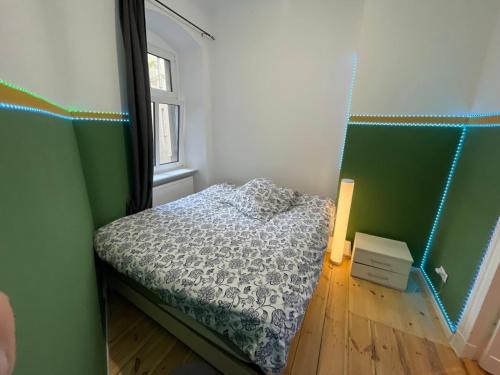 Ένα ή περισσότερα κρεβάτια σε δωμάτιο στο The Cozy Green