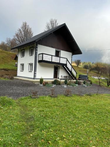 Budova, kde se vila nachází