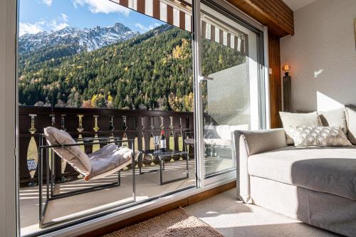 Apartment Mika, Alpes Agency, Slope side location, Central Chamonix, Sleeps 4-6