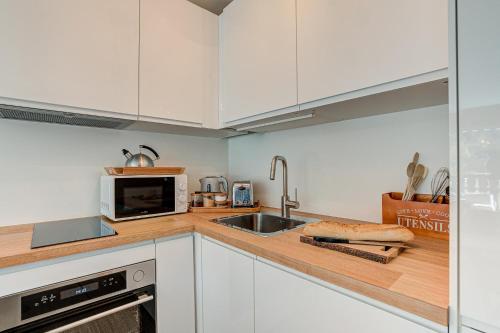 Apartment Mika, Alpes Agency, Slope side location, Central Chamonix, Sleeps 4-6