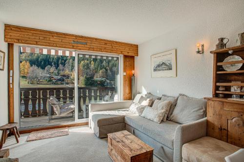 Apartment Mika , Alpes Travel, Slope side location, Central Chamonix, Sleeps 4 6
