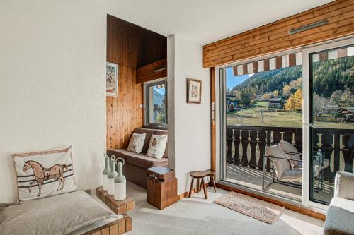 Apartment Mika, Alpes Agency, Slope side location, Central Chamonix, Sleeps 4-6