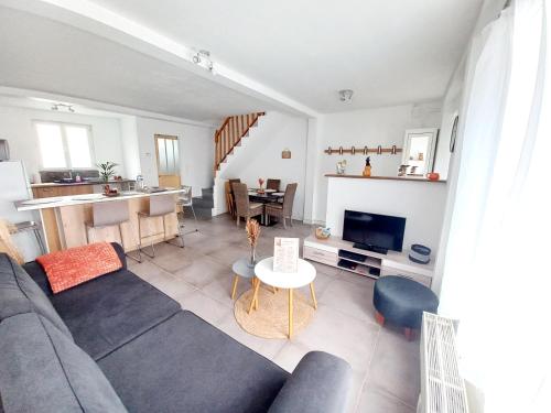 Posezení v ubytování L'échappée belle Trilportaise - 25 min Disneyland - wifi gratuit- Streaming gratuit