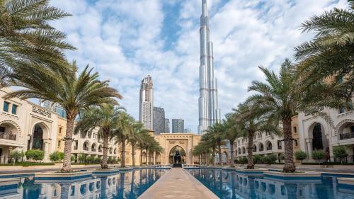 Luxury 2BR in Dubai Downtown Steps to Burj Khalifa and Dubai Mall with Burj Khalifa View by La Brisa