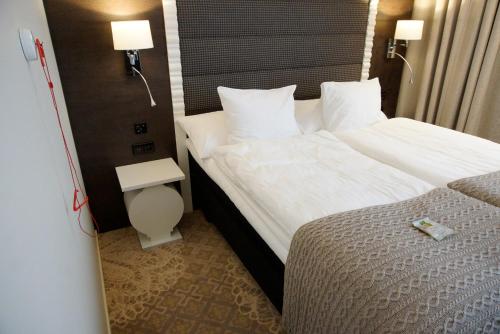Lydia Hotel — Bedroom