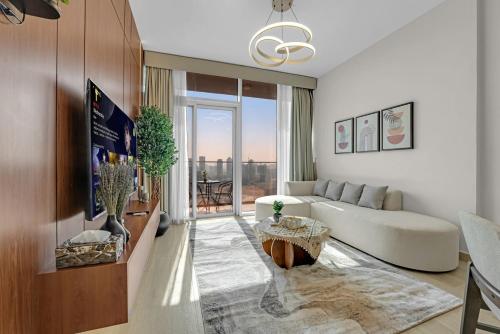 Lush 1BR Apt at Bloom tower in JVC