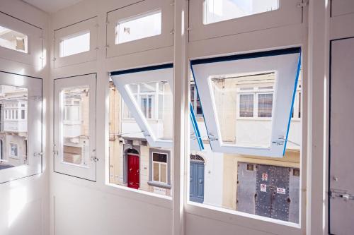 Φωτογραφία από το άλμπουμ του Modern 2 Bedroom Apartment with Balcony - Xemx Residence σε Il-Gżira