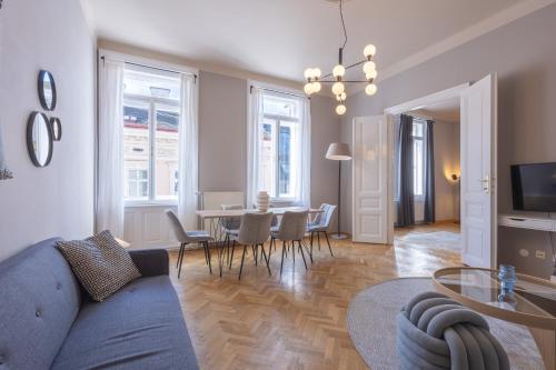 josef's home I Comfort Apartment in Ideal Location