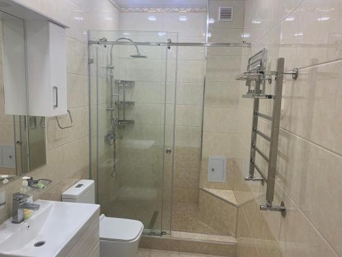 Billede fra billedgalleriet på Apartment in a new building, convenient location i Salor Bekati