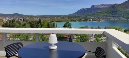 Le Panoramique Lake view - Appartement de standing avec une vue unique sur le lac d'Annecy
