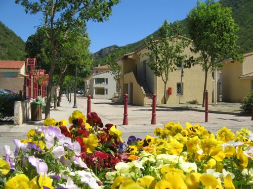 Γενική θέα στο βουνό ή θέα στο βουνό από  αυτό το ξενοδοχείο διαμερισμάτων