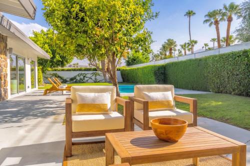 Zahrada ubytování The Horizon Escape 5BR Villa with Private Pool