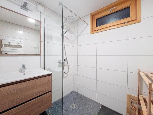 Koupelna v ubytování Joli APPARTEMENT DANS CHALET AVEC TERRASSE - SAINT JEAN D'AULPS - PROCHE MORZINE - 6 PERSONNES - LILOU