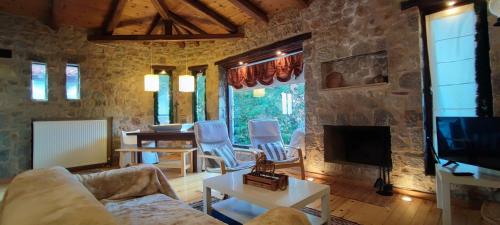 Stone View Nest - By Ski Alure