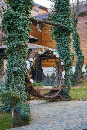 AVO Hotel — Inner courtyard view