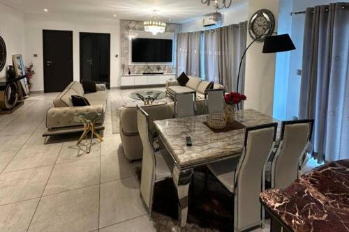 Billede fra billedgalleriet på 2 Bed Flat - Sleeps 4 - Parking - Wifi i Keith