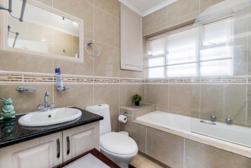 Koupelna v ubytování Oceanview Holiday Apartments